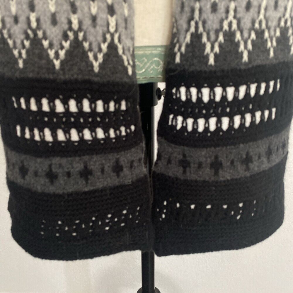 Lauren Ralph Lauren Scarf Black/Grey Geometric Knit Lambs Wool Crochet Details - Picture 5 of 7